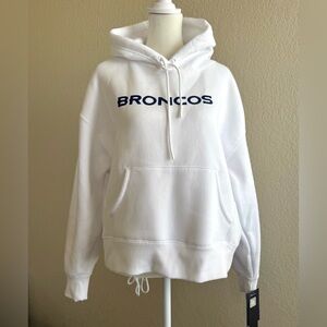 NWT Denver Broncos Fanatics Hoodie - size medium